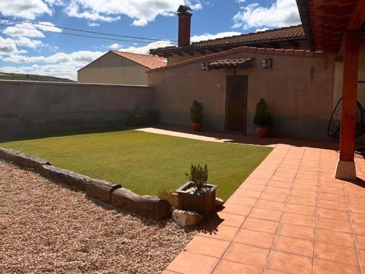 Peral de Arlanza Casa Los Lagares מראה חיצוני תמונה